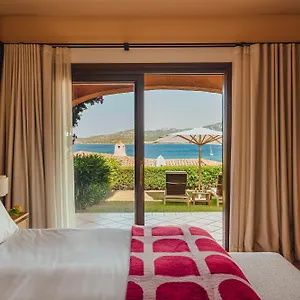 https://hotel-relais-villa-del-golfo-spa-cannigione.in-sardinia.net