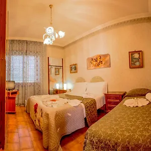 3* Guest house Hillary House